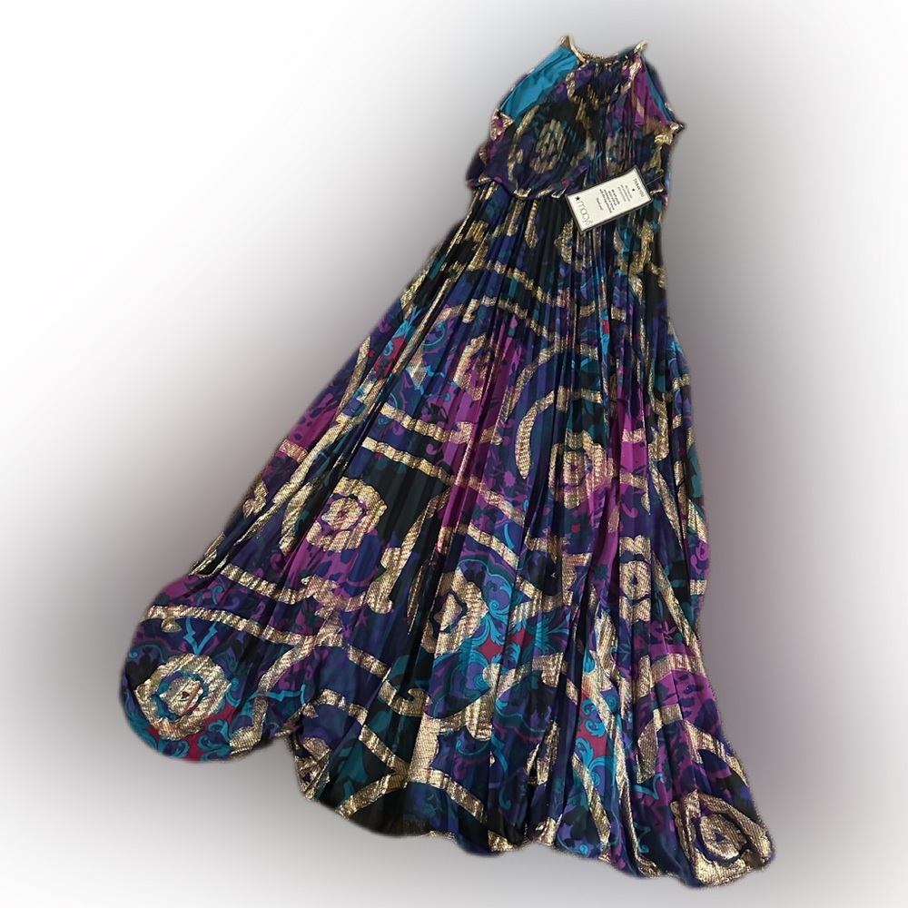 Long, Elegant & Stunning Xscape Dress